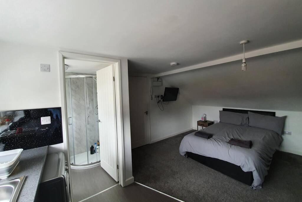 Apartament 2Nd Floor Comfy Swindon Centre - Loft Studio Zewnętrze zdjęcie